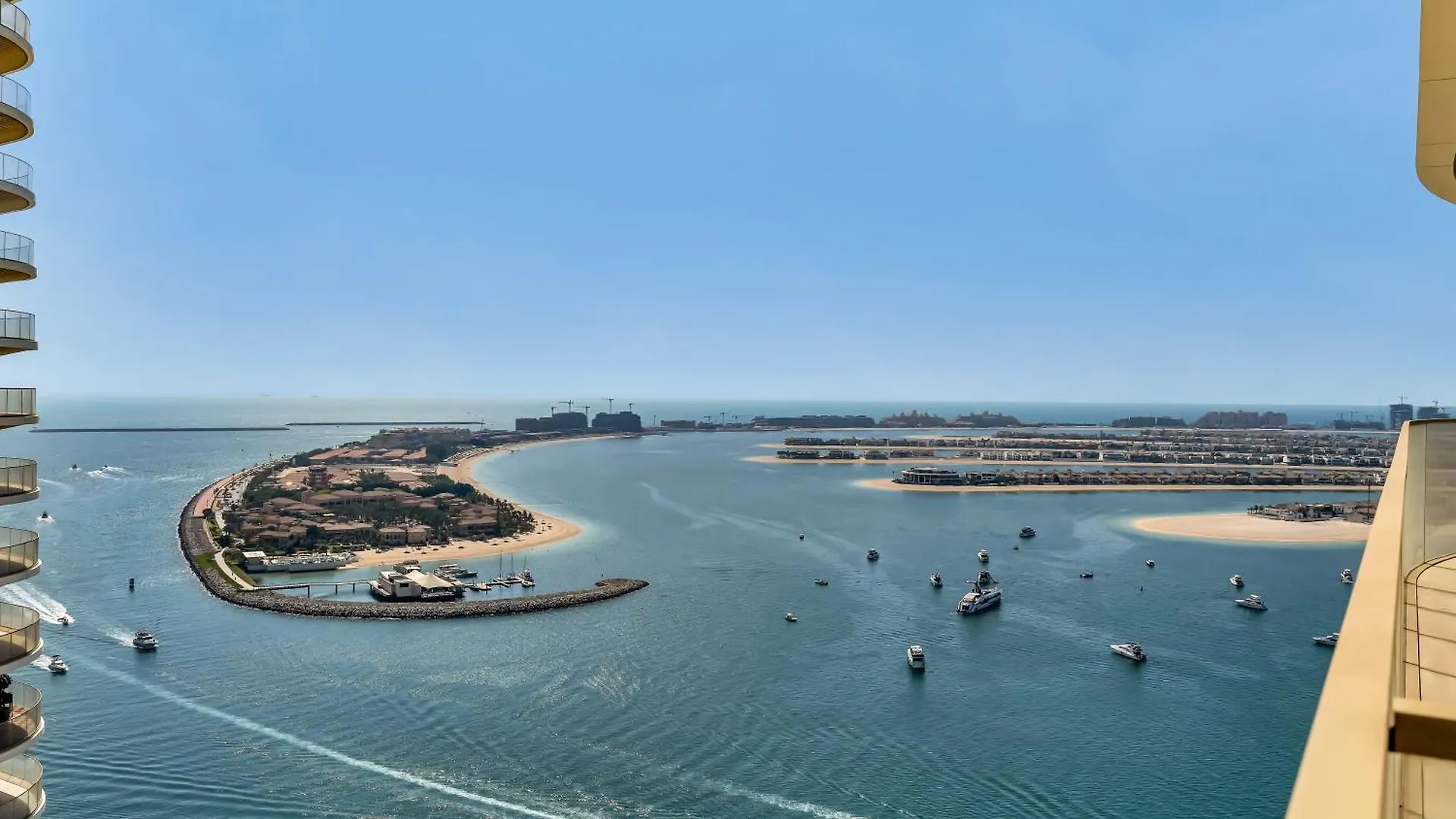 Utra Lux Large 1 Bedroom With Sunset Views And Private Beach Apartment