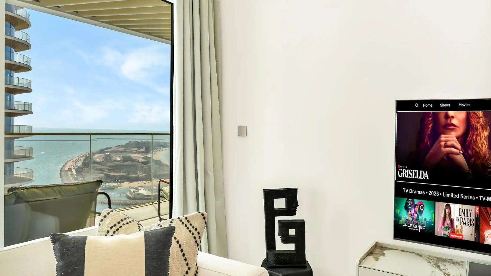 Utra Lux Large 1 Bedroom With Sunset Views And Private Beach Dubai