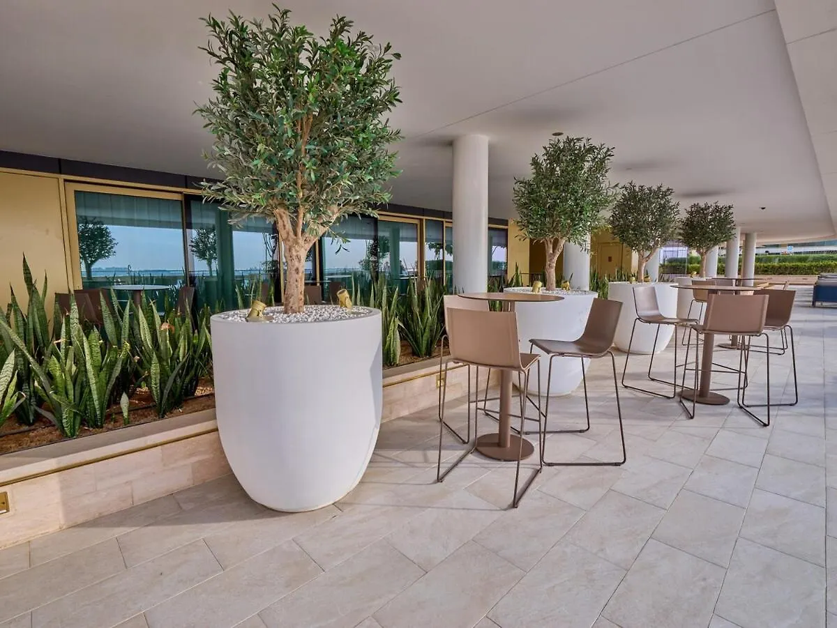 Utra Lux Large 1 Bedroom With Sunset Views And Private Beach United Arab Emirates