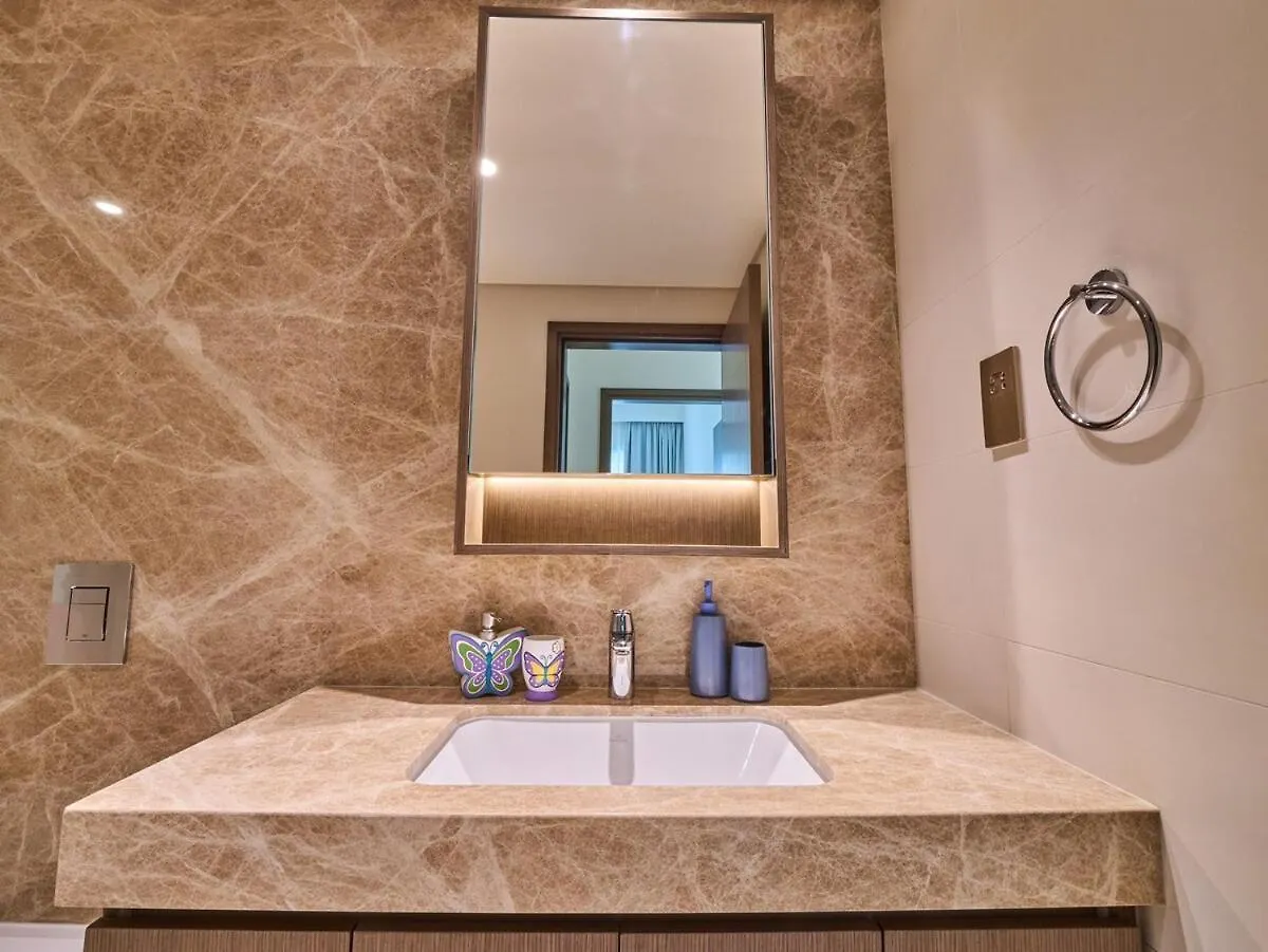 Utra Lux Large 1 Bedroom With Sunset Views And Private Beach 0*, Dubai United Arab Emirates
