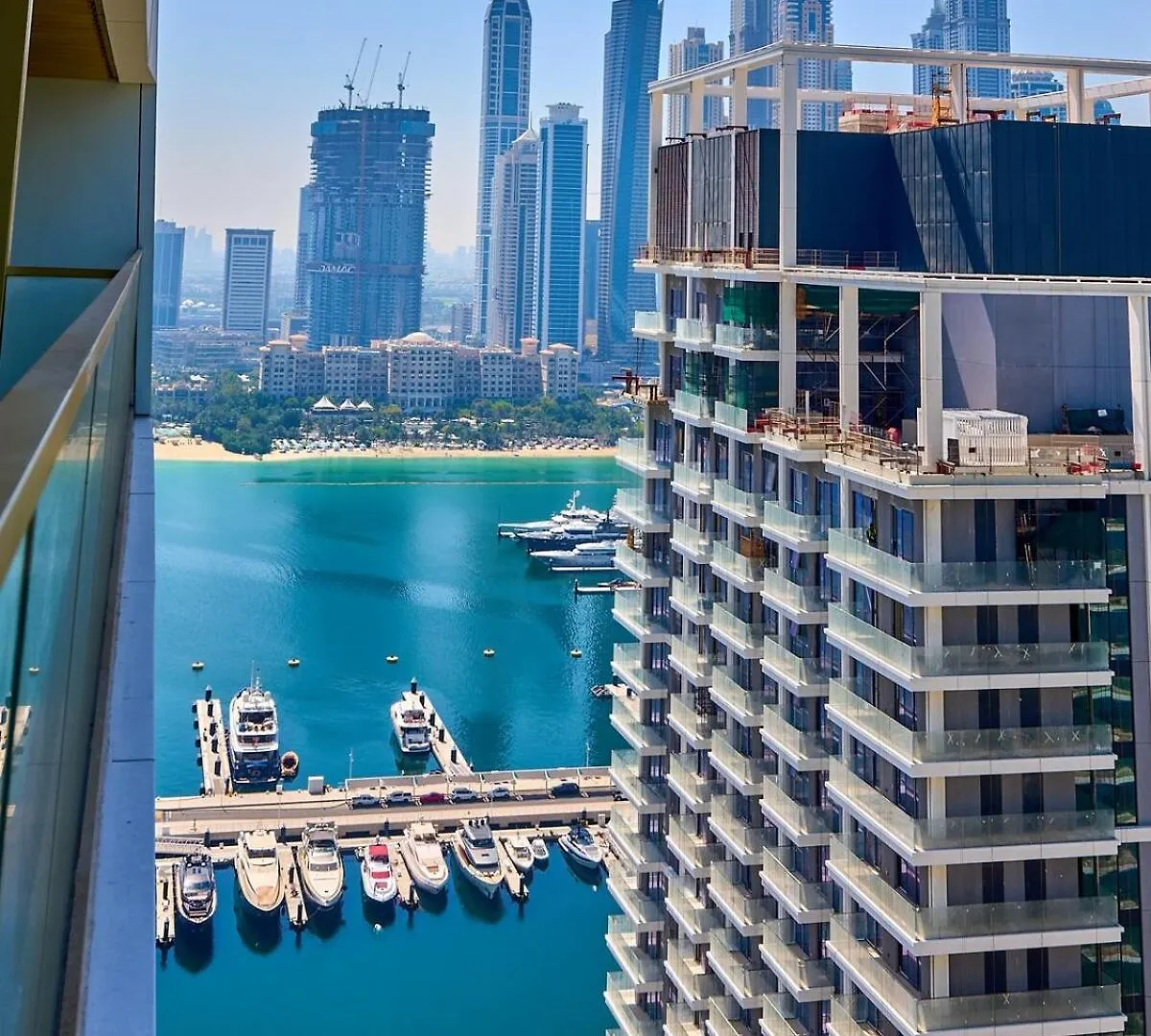 Utra Lux Large 1 Bedroom With Sunset Views And Private Beach Apartment