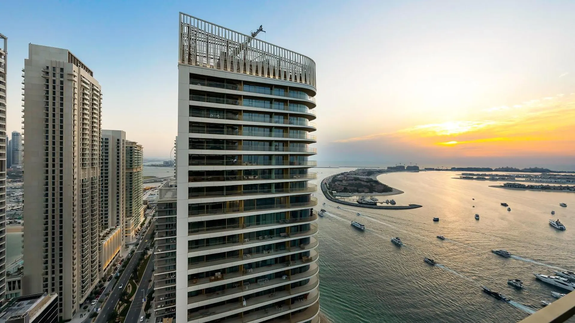 Utra Lux Large 1 Bedroom With Sunset Views And Private Beach