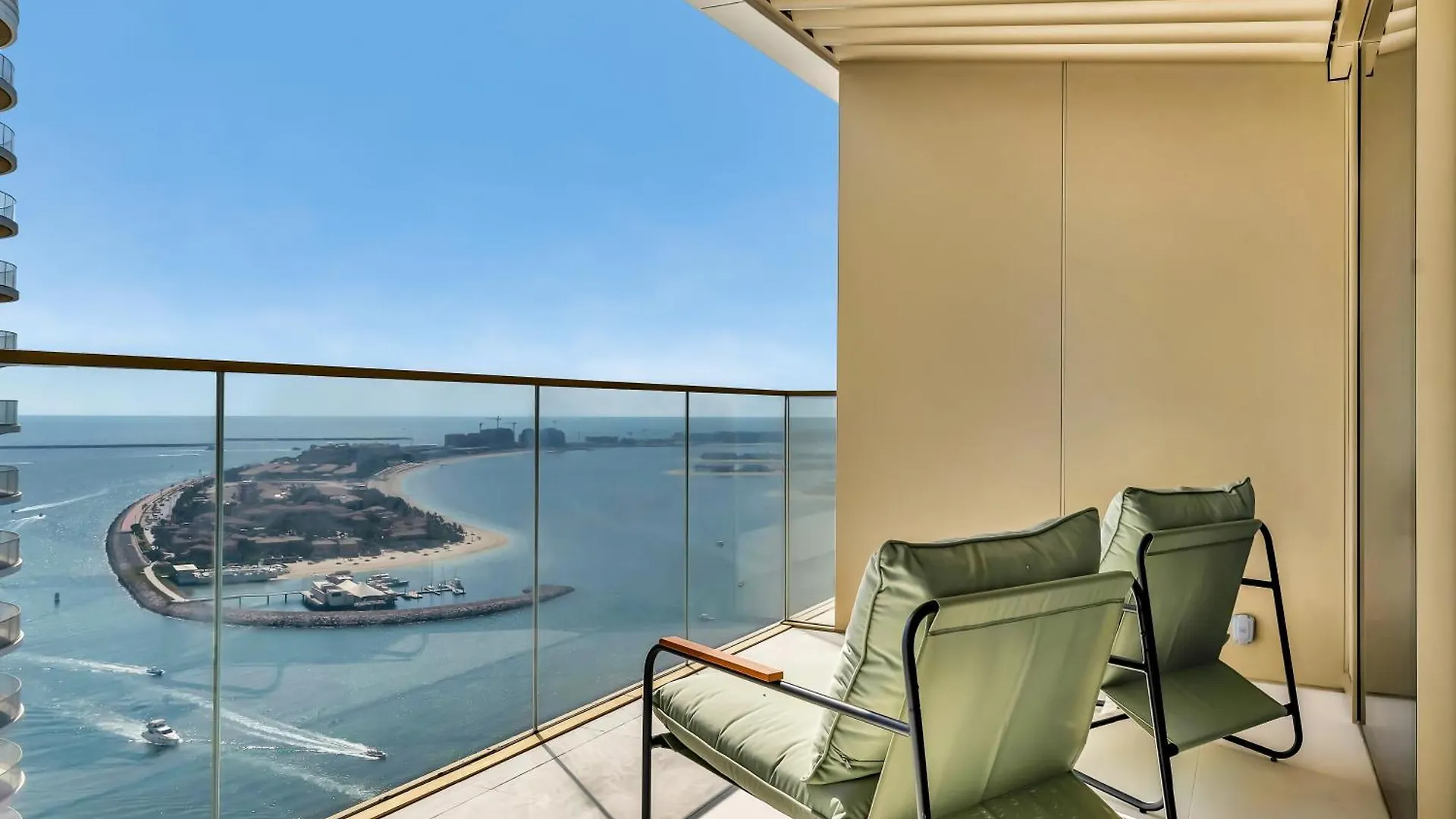 Utra Lux Large 1 Bedroom With Sunset Views And Private Beach Apartment Dubai