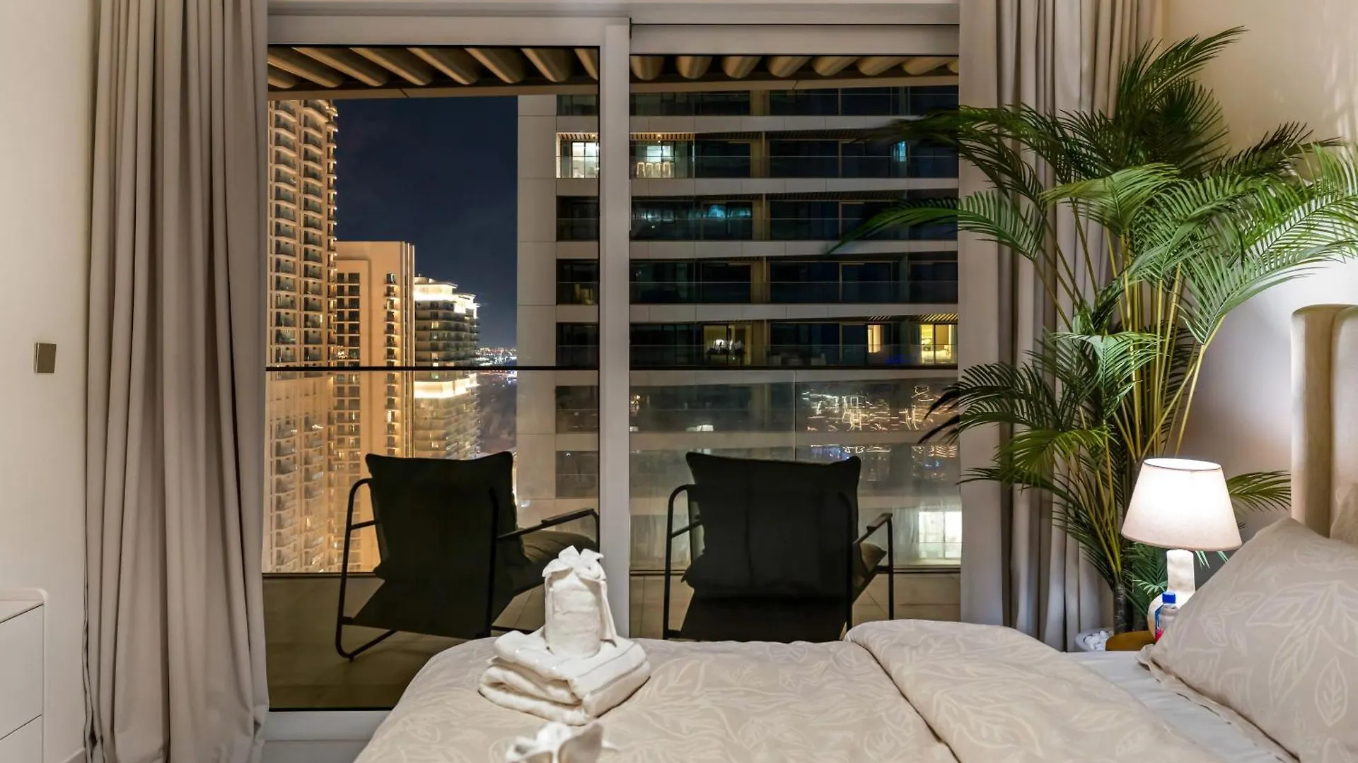 Apartment Utra Lux Large 1 Bedroom With Sunset Views And Private Beach